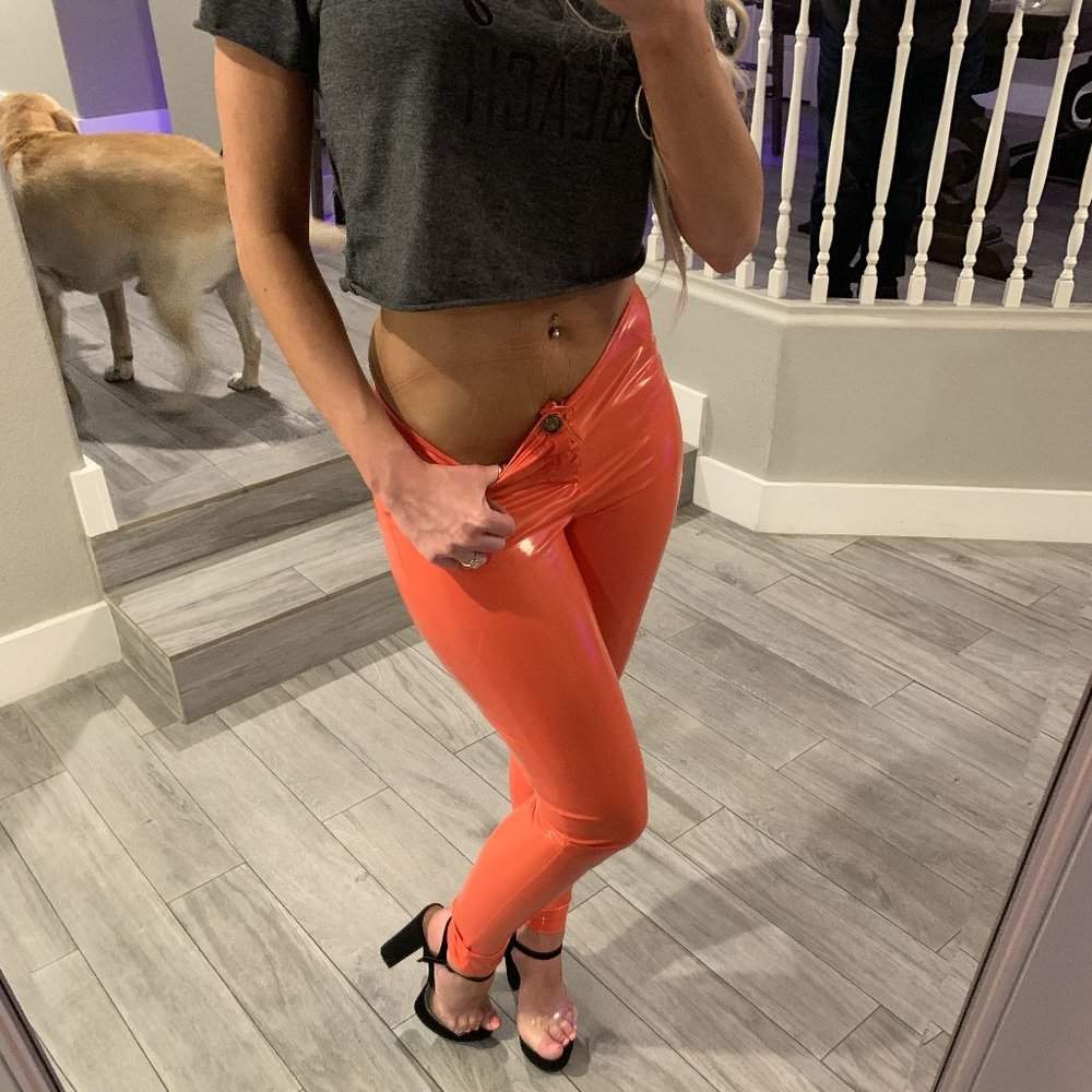 FASHIONOVA ORANGE VINYL PANTS SIZE SM